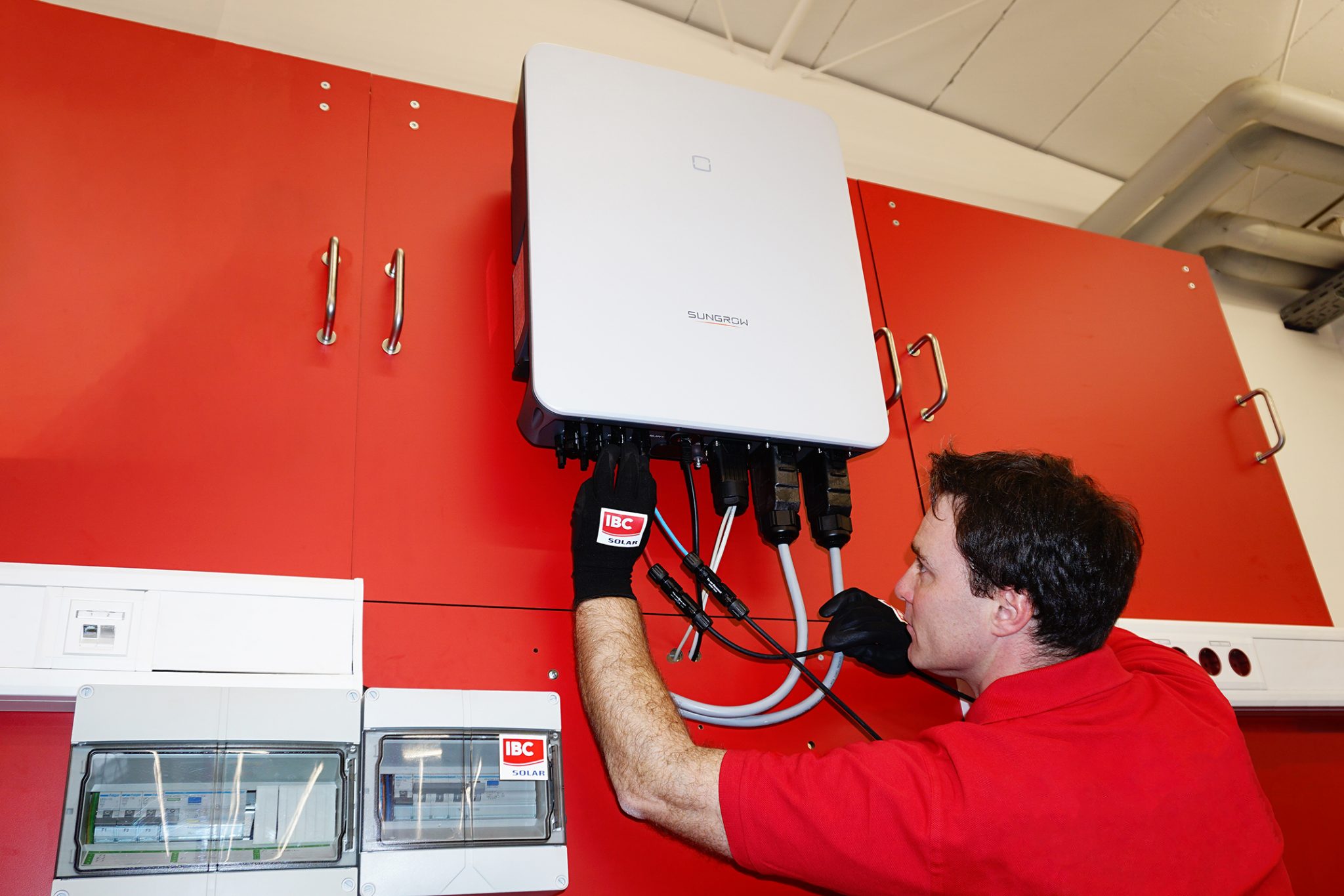 Der neue SungrowHybridwechselrichter im IBC SOLAR Test IBC SOLAR Blog